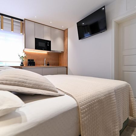 Apartments And Rooms Nekic Zadar Bagian luar foto