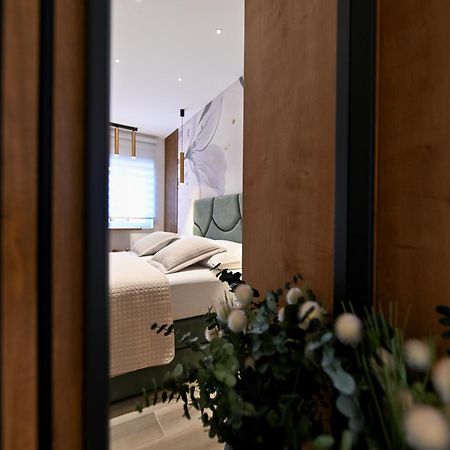Apartments And Rooms Nekic Zadar Bagian luar foto