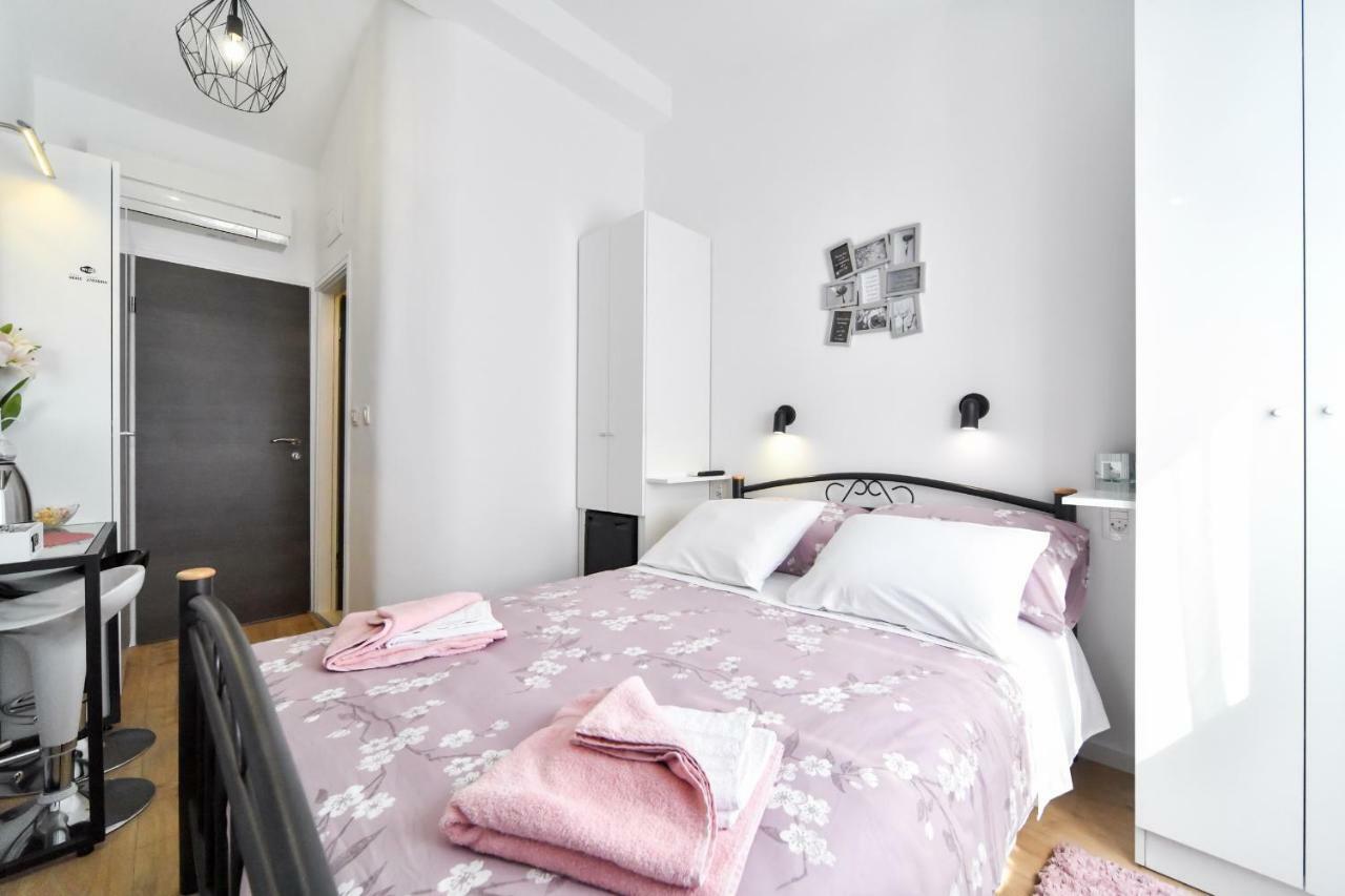Apartments And Rooms Nekic Zadar Bagian luar foto