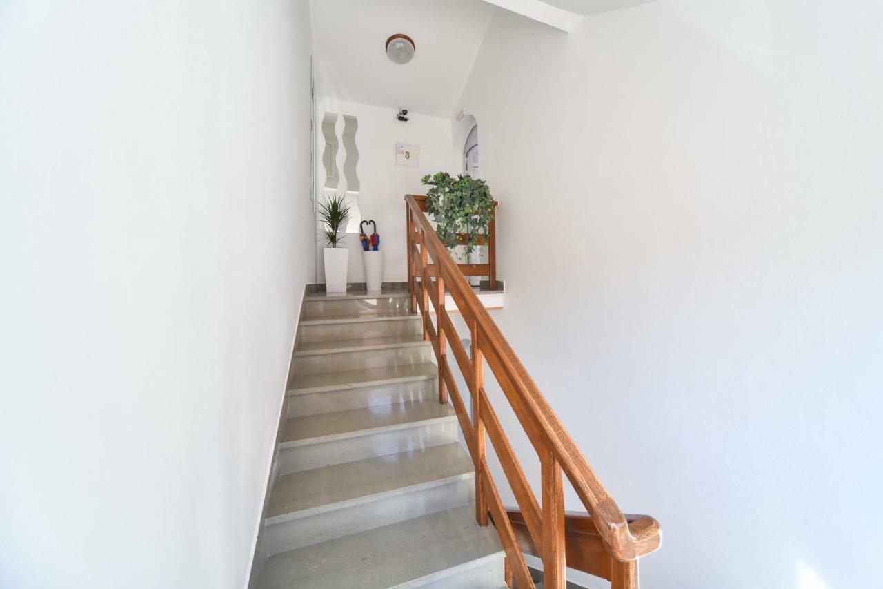 Apartments And Rooms Nekic Zadar Bagian luar foto