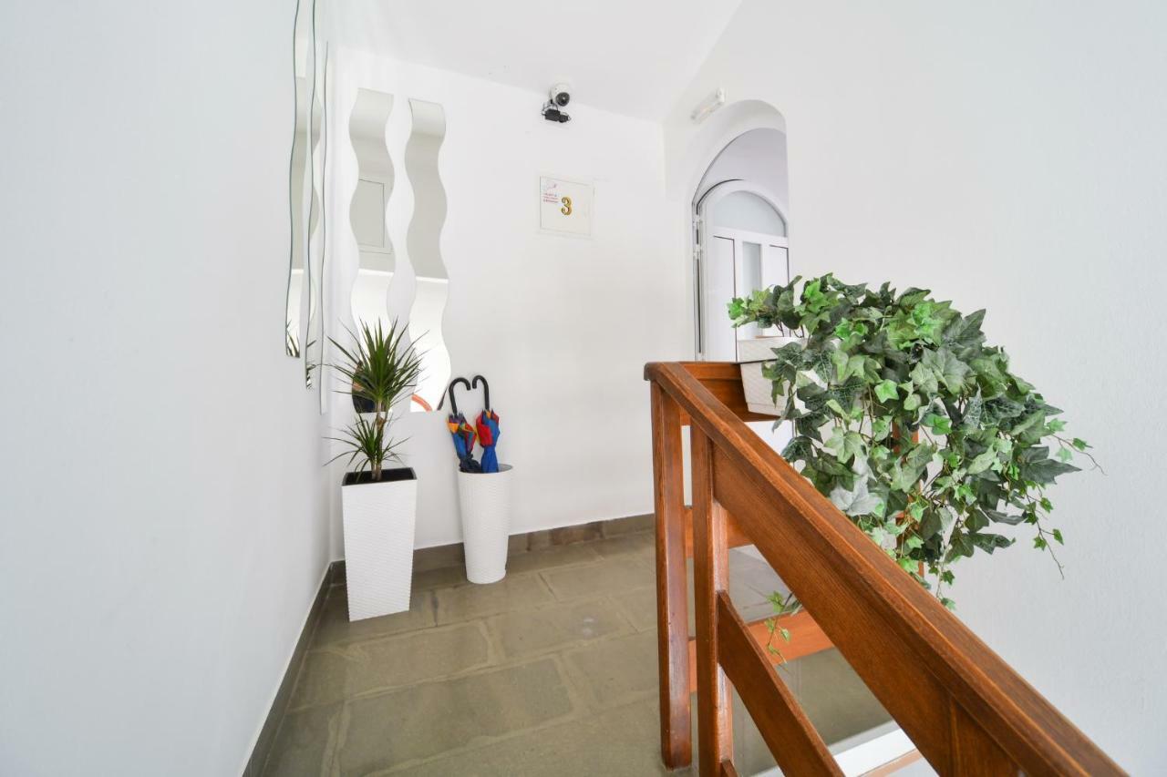 Apartments And Rooms Nekic Zadar Bagian luar foto