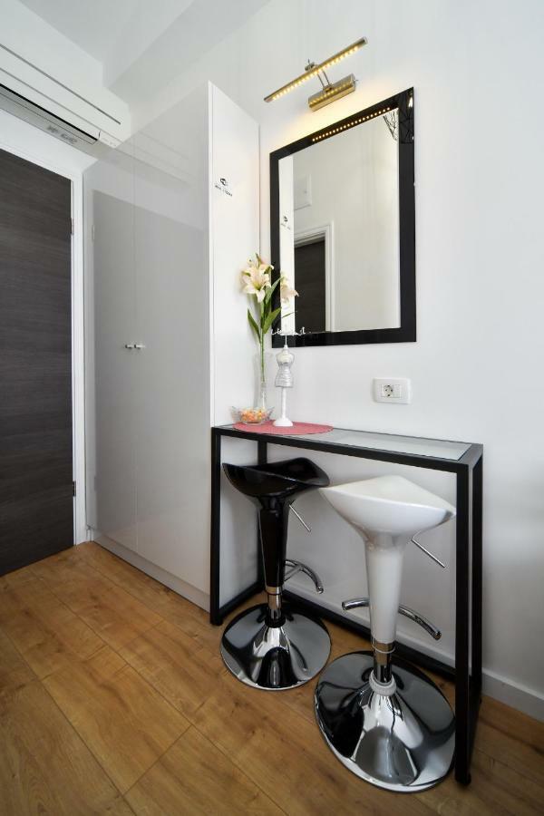 Apartments And Rooms Nekic Zadar Bagian luar foto